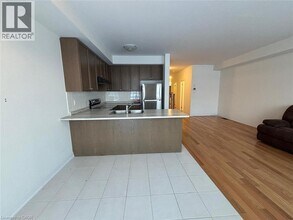 106 Selection Hts in Thorold, ON - Building Photo - Building Photo