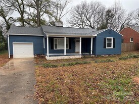 213 Magnolia St in Statesville, NC - Building Photo