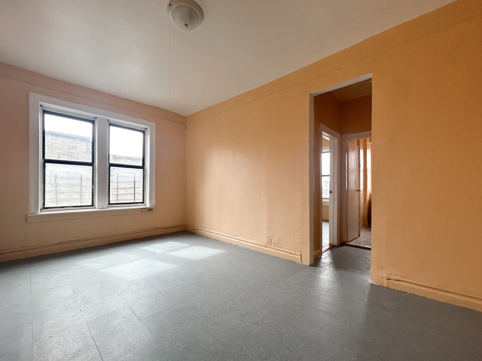 563 Cauldwell Ave-Unit -F3 in Bronx, NY - Building Photo