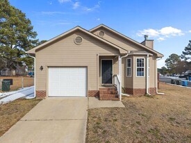 1421 Matilda Ct in Fayetteville, NC - Building Photo