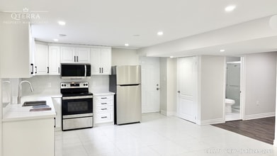 923 Guinness Cres in Ottawa, ON - Building Photo - Building Photo