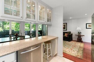 241 Perkins St in Boston, MA - Building Photo - Building Photo