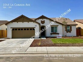 1046 La Canada Ave in Clovis, CA - Building Photo