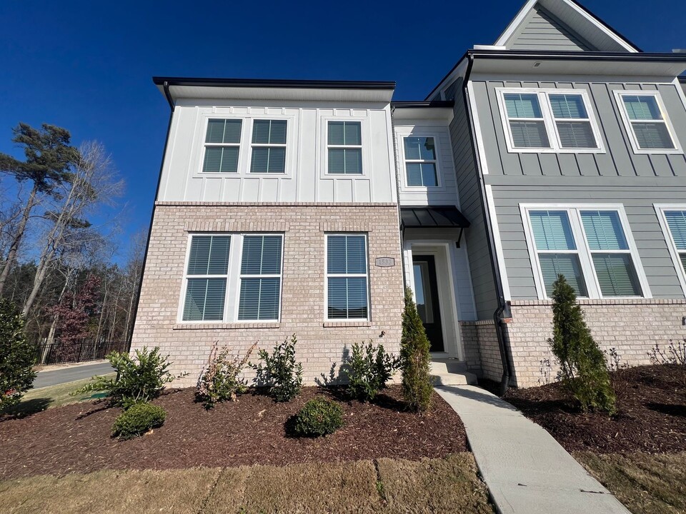 1533 Patchings Ln in Knightdale, NC - Foto de edificio