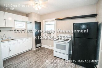 549 2nd St N in St. Petersburg, FL - Building Photo - Building Photo
