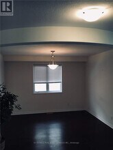 459 Equestrian Way in Cambridge, ON - Building Photo - Building Photo