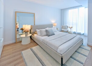 1 Square Phillips in Montréal, QC - Building Photo - Building Photo