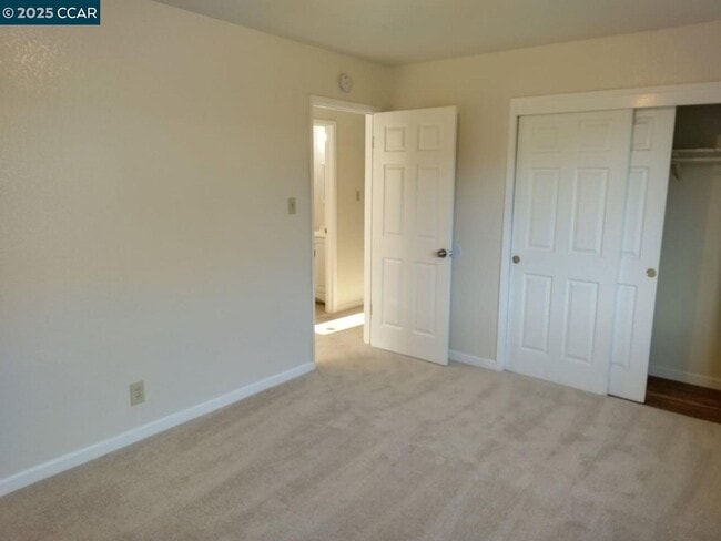 2121 Stanton Ave in San Pablo, CA - Foto de edificio - Building Photo