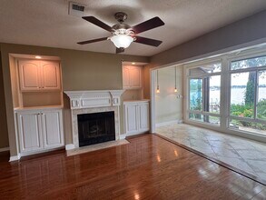 806 Regatta Dr in Niceville, FL - Building Photo - Building Photo