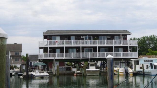 1507 Yacht Ave in Cape May, NJ - Foto de edificio - Building Photo