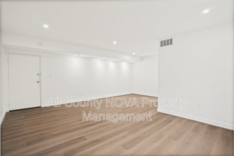 3821 Hamilton St in Hyattsville, MD - Building Photo