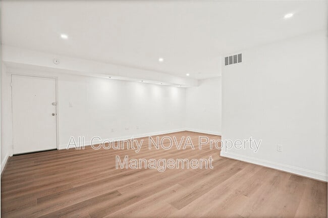 property at 3821 Hamilton St