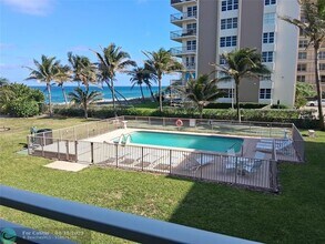 1035 Hillsboro Mile in Hillsboro Beach, FL - Building Photo - Building Photo