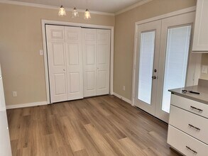 2404 Pecan Ridge Dr in Bryan, TX - Foto de edificio - Building Photo