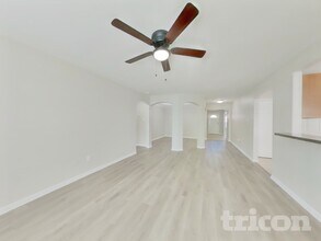 12022 Green Bluff Ct in Houston, TX - Building Photo - Building Photo