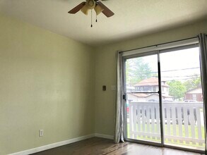1522 S 4th St, Unit 2 in Springfield, IL - Foto de edificio - Building Photo