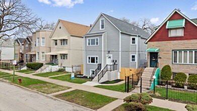9419 S St Lawrence Ave in Chicago, IL - Building Photo - Building Photo