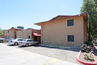 Hayden Terrace in Tempe, AZ - Foto de edificio - Building Photo