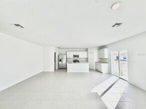 2110 Chris Dr in Winter Haven, FL - Building Photo - Building Photo