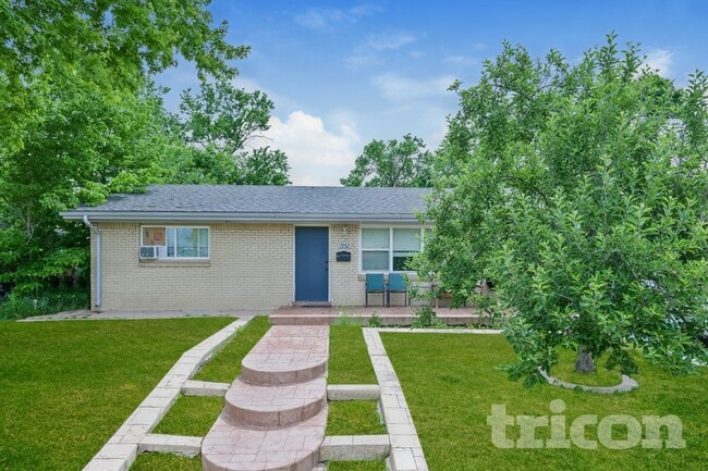 property at 1952 S Tennyson St