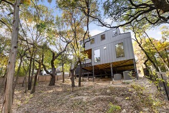 1603 Chelsea Ln in Austin, TX - Building Photo - Building Photo