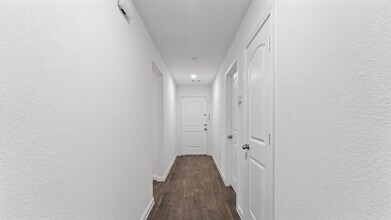 410 Pimmit Hill Run in Montgomery, TX - Building Photo - Building Photo