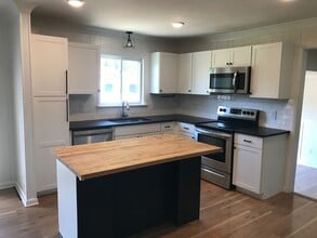 3857 Augusta Dr in Nashville, TN - Building Photo - Building Photo