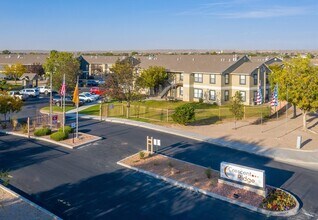 Crescent Ridge in Albuquerque, NM - Building Photo - Building Photo