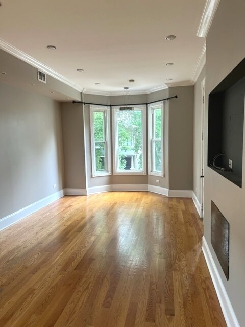 2437 N Francisco Ave-Unit -2 in Chicago, IL - Building Photo - Building Photo