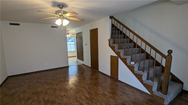 687 N Betty Jo Dr in Fayetteville, AR - Building Photo - Building Photo