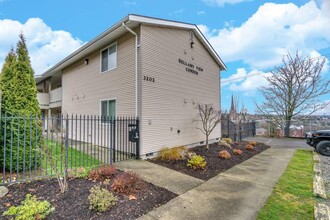 3202 Fawcett Ave, Unit A1 in Tacoma, WA - Building Photo - Building Photo