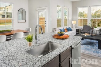 9835 Willow Creek Commerce Dr in Tomball, TX - Foto de edificio - Building Photo