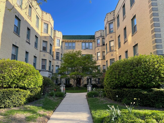 property at 824 Mulford St