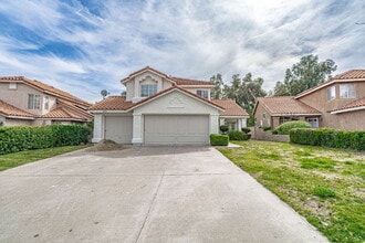 27712 Rainier Rd in Castaic, CA - Building Photo - Building Photo