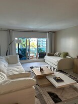 2301 Collins Ave, Unit 1 dorm Vista al Mar Roney in Miami Beach, FL - Building Photo