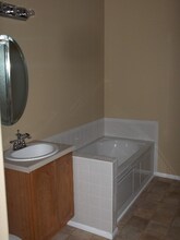 909 E Uintah St in Colorado Springs, CO - Building Photo - Building Photo