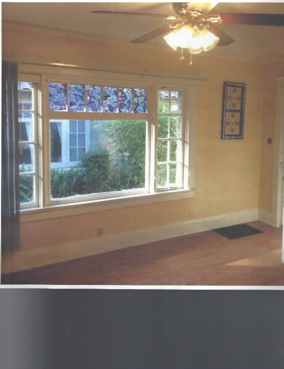 581 N Euclid Ave in Upland, CA - Building Photo