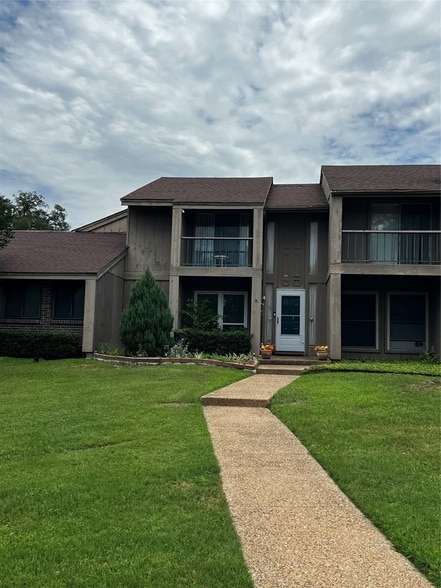 property at 12016 Leisure Dr