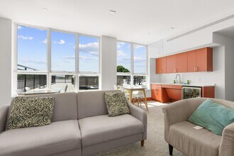 3531 Washington St, Unit 219 in Boston, MA - Building Photo - Building Photo