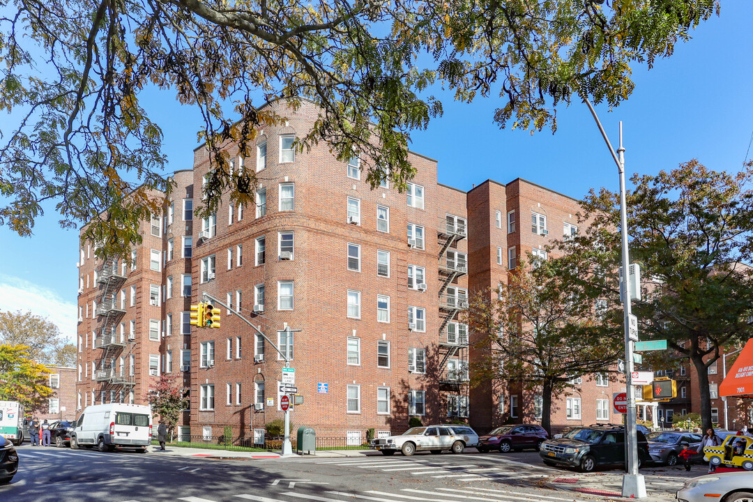 The DeNyce in Brooklyn, NY - Foto de edificio