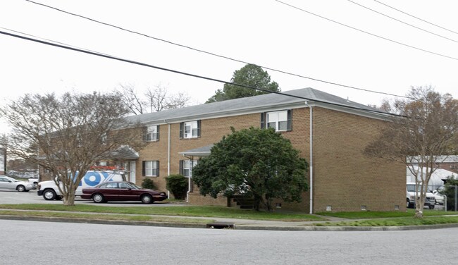 Azalea Garden Apartments in Norfolk, VA - Building Photo - Building Photo