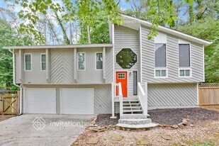 242 Rustic Ridge Dr NE in Kennesaw, GA - Building Photo