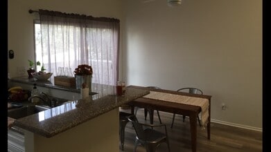 831 N Zeyn St, Unit Apt. B in Anaheim, CA - Building Photo - Building Photo