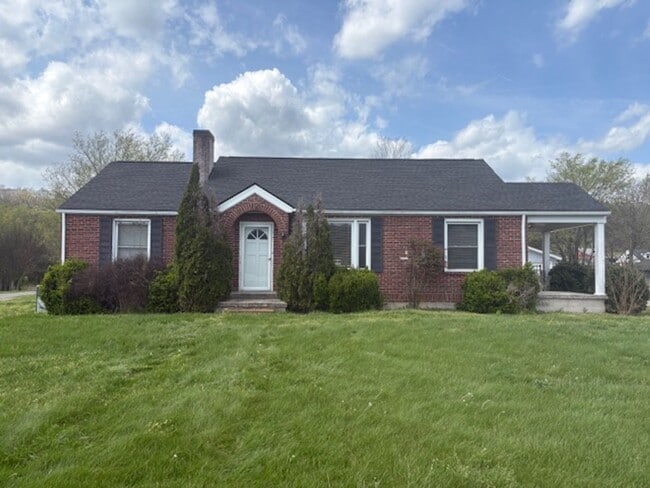 property at 661 E Poplar Bluff Rd