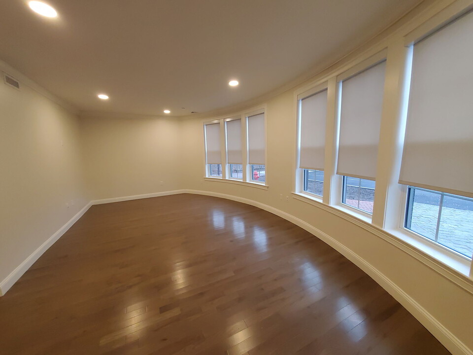 39 Herrick Rd in Newton, MA - Building Photo