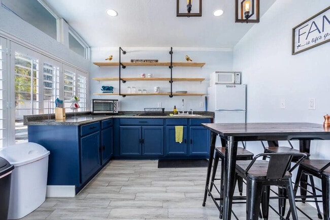 property at 4501 Loring Pl