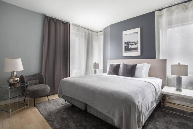 70 W 45th St in New York, NY - Building Photo - Building Photo