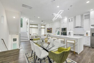 4013 St Augustine St in Houston, TX - Foto de edificio - Building Photo