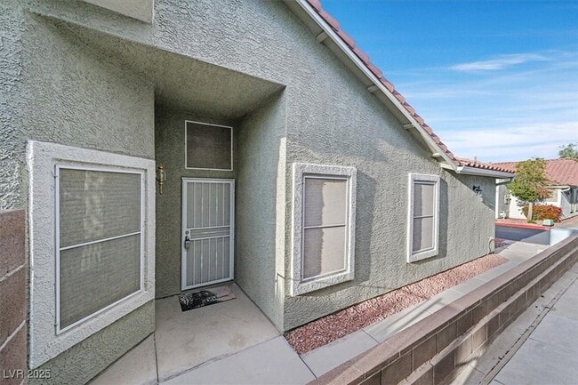 137 Tapatio St in Henderson, NV - Building Photo - Building Photo