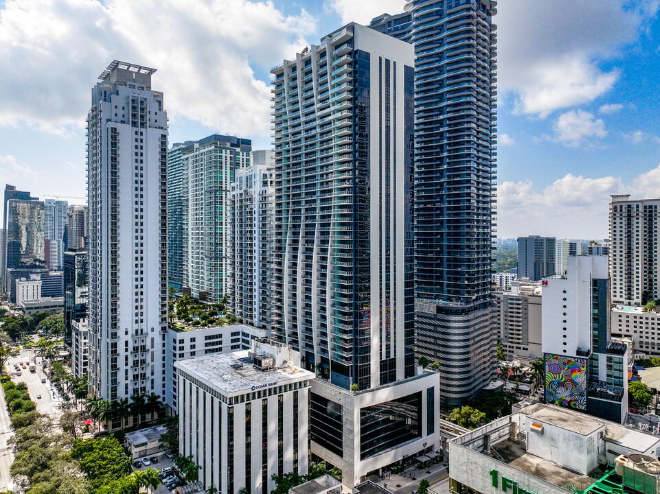 1010 Brickell Avenue in Miami, FL - Building Photo